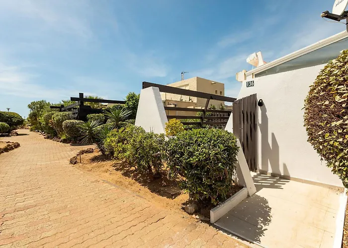 Апартаменты Village Naturiste R4n - La Shimmer Luxe Агд