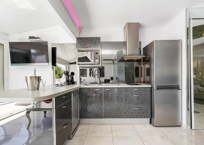 Village Naturiste R4n - La Shimmer Luxe Apartment *